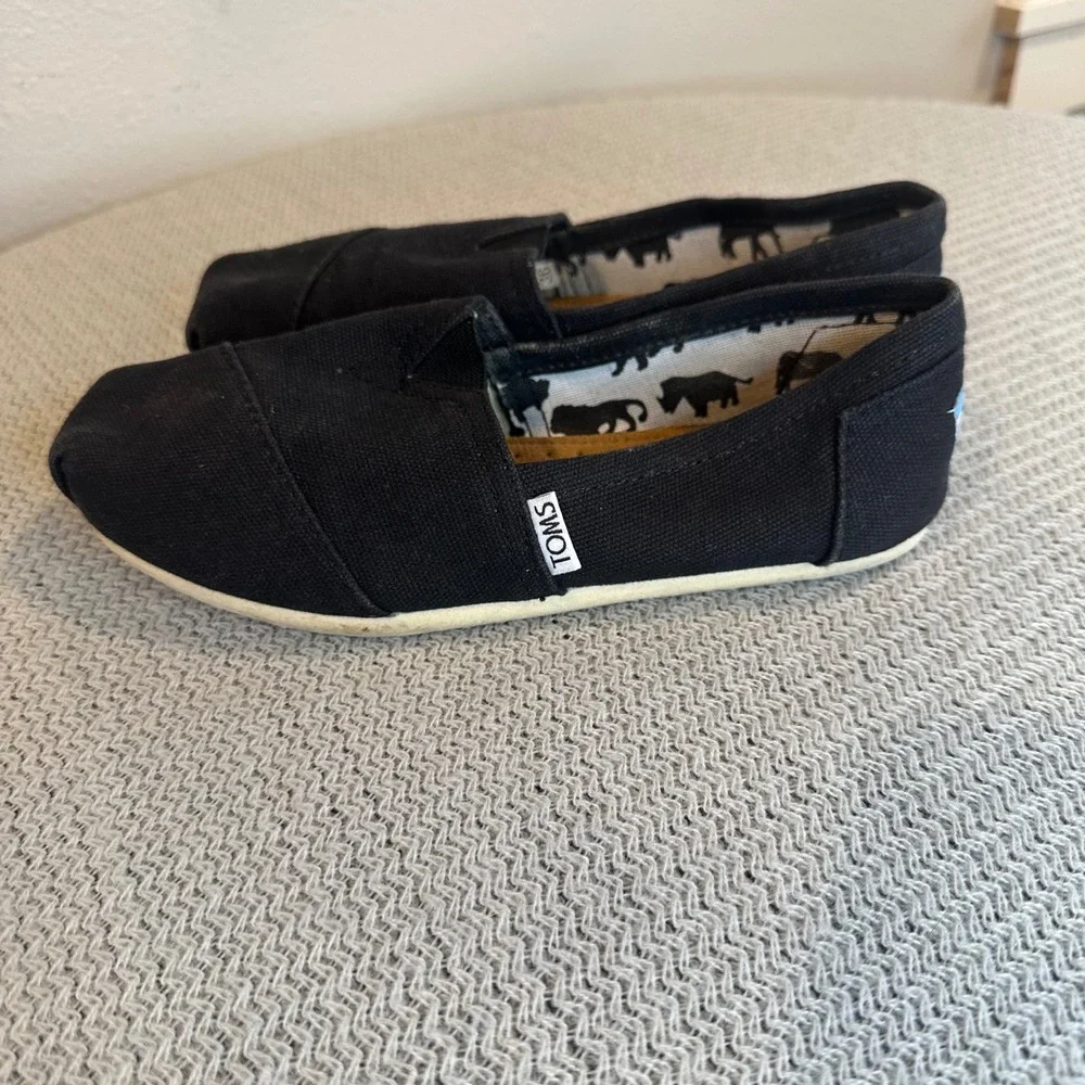 TOMS Alpargata Slip On Shoes Womens 6 Black Canvas Classic Comfort Flats